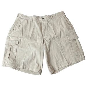 - Berkley Jensen cargo shorts Size 40